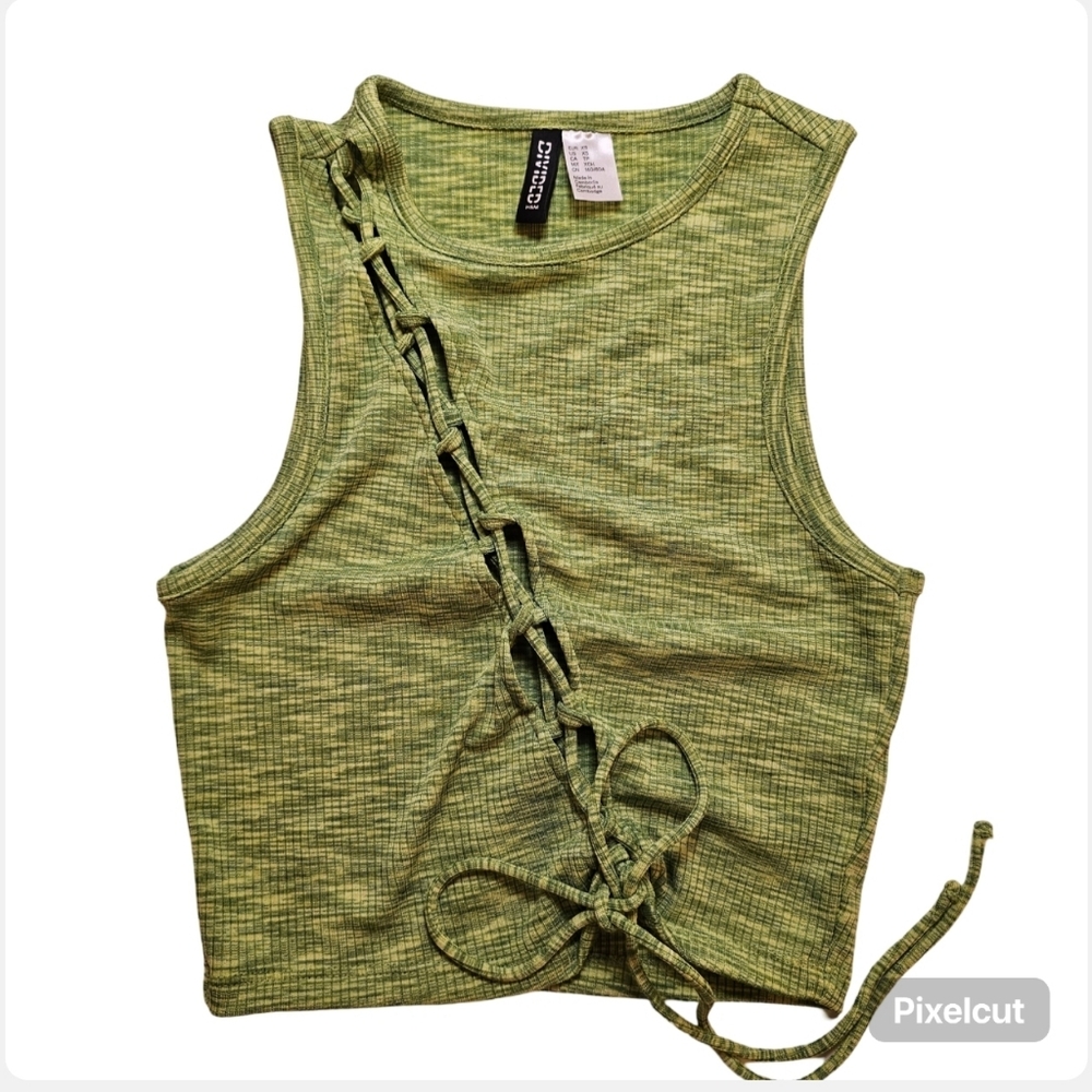 👍H&M Divided green ribbed stretch knit crop top sz XS US. Diagonal tie detail.
